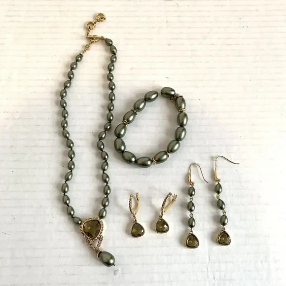 Monet Pearl Necklace Bracelet Dangle Earring Set Sage Green Gold 4 Pc Set - Picture 1 of 10